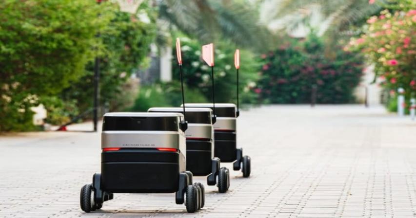 sustainable-city-dubai-improves-community-life-with-autonomous-delivery-robots
