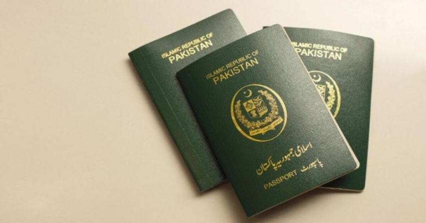 uae-renew-passports-ids-online-in-minutes
