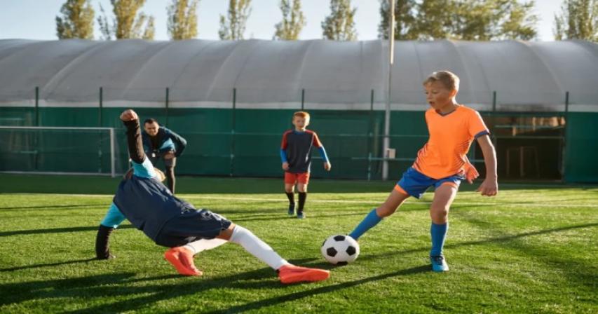 how-to-join-one-of-the-football-academy-in-dubai
