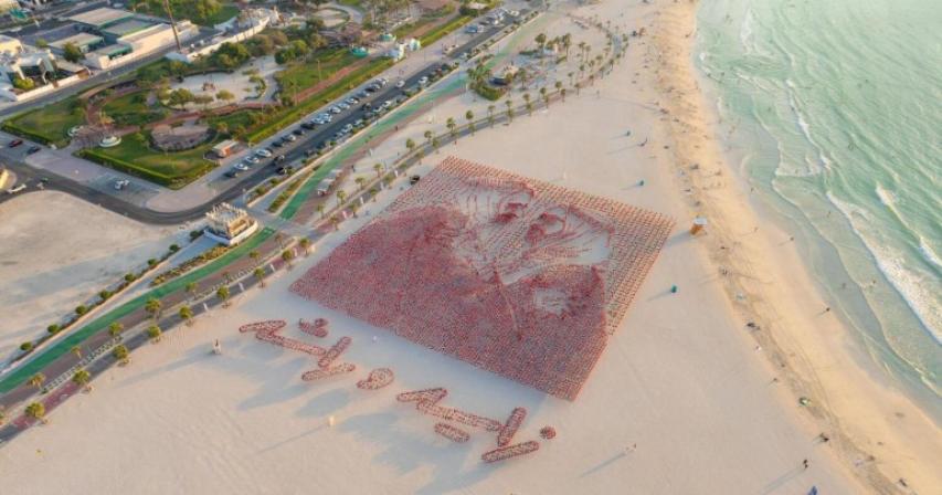 11,600-uae-flags-form-portraits-of-founding-fathers-in-dubai
