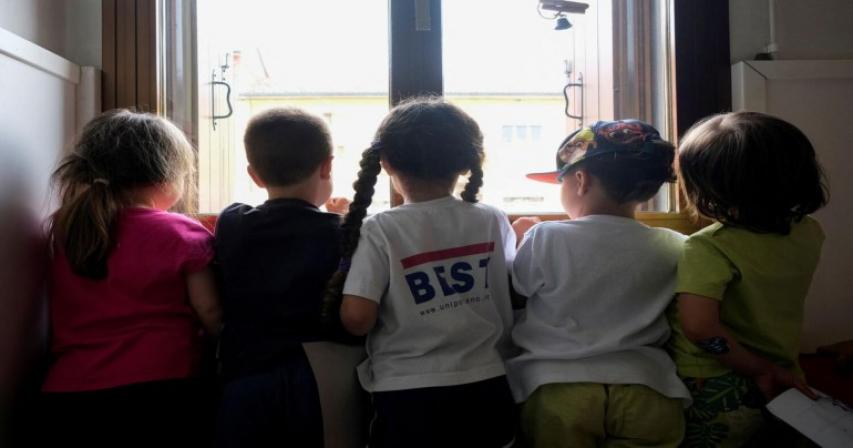 uae-why-you-should-discourage-your-child-from-sharing-their-food-utensils
