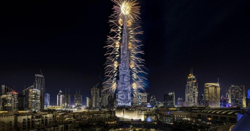 dubai-burj-khalifa-residents-share-intense-new-year-preparations
