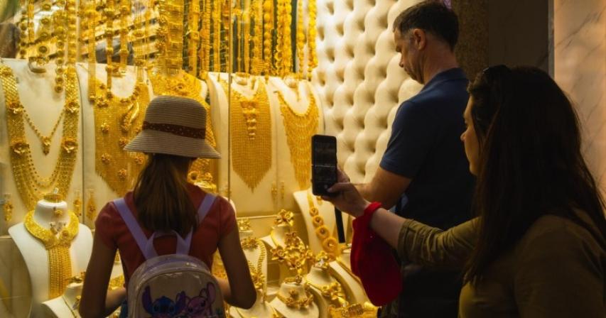 dubai-gold-prices-dip-in-early-trade-but-remain-on-higher-side
