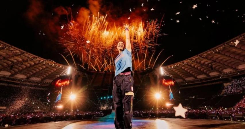 uae-some -fans-spend-over-dh3,600-travel-from-abroad-to-watch-coldplay-in-abu-dhabi

