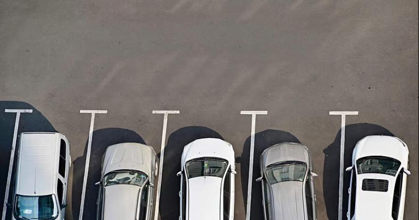 sharjah-announces-unified-sms-payment-format-for-public-parking-users
