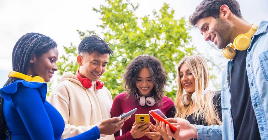 gulf-countries-to-consider-restricting-social-media-access-for-teens
