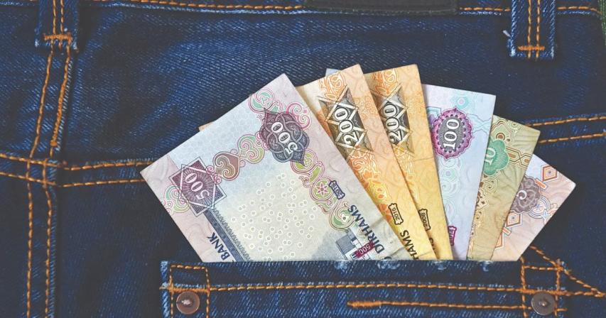 uae-some-expats-are-adopting-cash-only-spending

