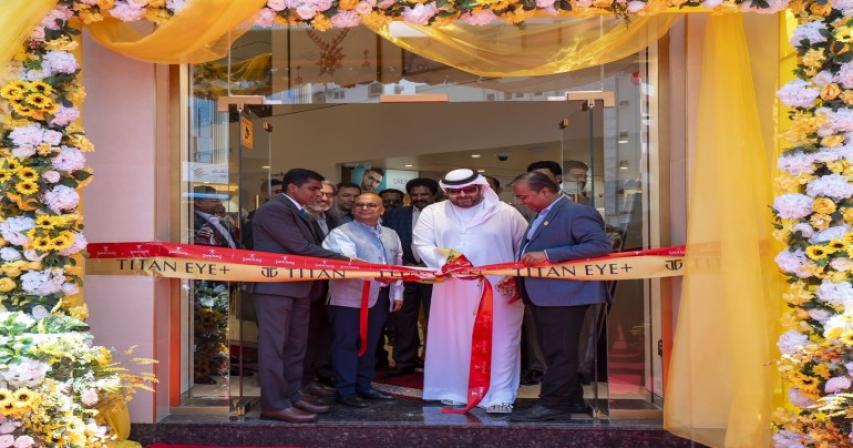 titan-unveils-the-first-international-multi-brand-lifestyle-destination-store-in-uae
