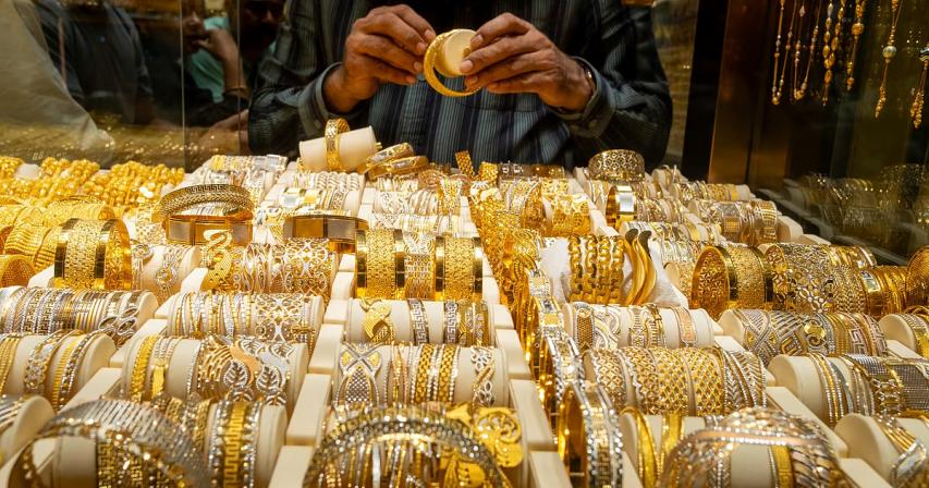 dubai-gold-prices-slip-dh1-per-gram-at-opening-of-markets-on-first-trading-day

