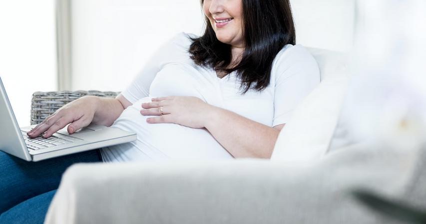 extended-paid-maternity-leave-soon-uae-minister-says-proposal-being-studied
