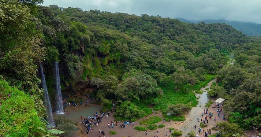 uae-salalah-travel-best-time-to-visit-visa-requirements-cost-revealed
