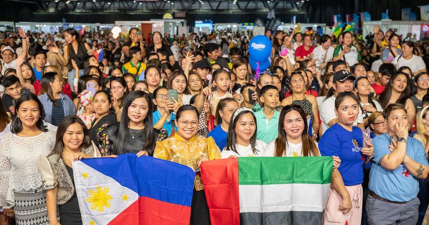 40,000-filipinos-in-dubai-celebrate-philippine-independence-with-cultural-show
