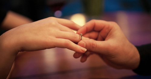 Dh20 Engagement Ring Sparks Fiery Debate Among Filipinos in