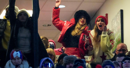 Taylor Swift Cheers Chiefs to Victory in Romantic Playoff