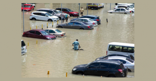  UAE Residents Forced to Abandon Cars Amid Record-breaking