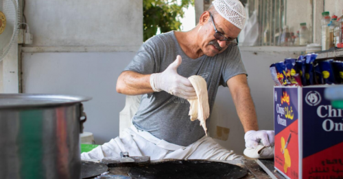 Dubai baker making fresh bread since 1970s recalls city's