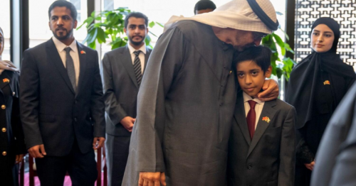 Sheikh Mohamed meets with UAE students on his China visit