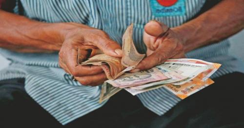 Indian rupee at 22.9 per UAE dirham amid volatility trends