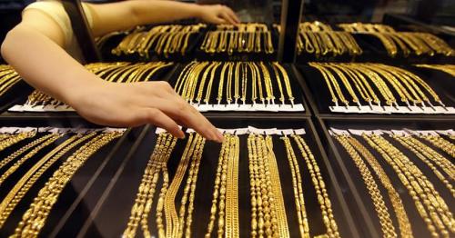 Dubai: Gold prices slip in early trade, losing gains from