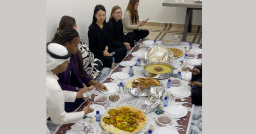 UAE: Non-Muslims sit down for an Emirati iftar, experience