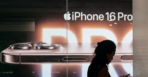 Dubai banker orders iPhone for sister, gets plastic dummy