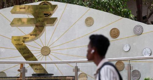 Indian rupee crosses Rs25 threshold against UAE dirham 