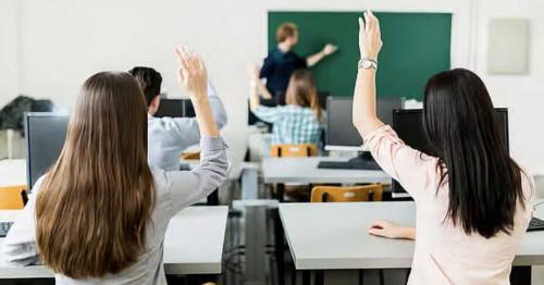 UAE resumes campus classes for practical courses March 30
