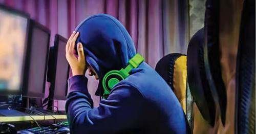 Kids’ screen time surges during war, raising anxiety