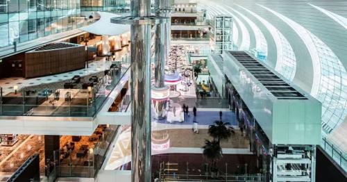 Jacket with 30,000 euros at Dubai Airport among lost items